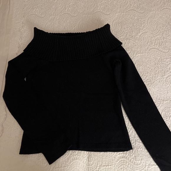 Gap off the shoulder Sweater NWT - Picture 1 of 3